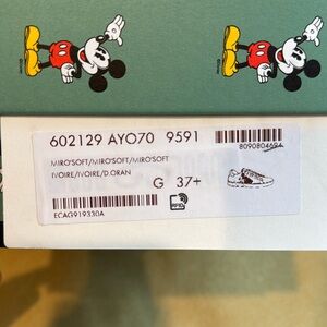 SOLD
Gucci x Disney Mickey Mouse Shoes Ivory
Brand New in original packaging